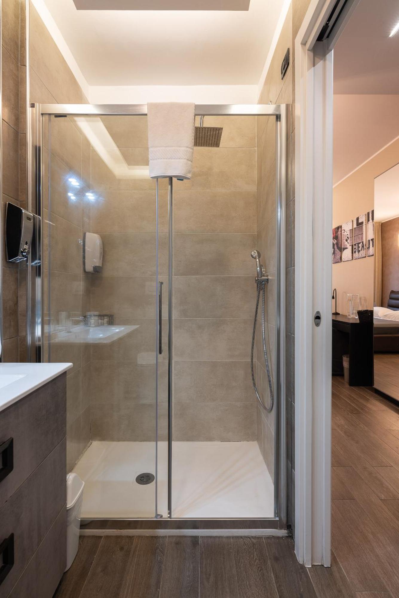 Double L Luxury Suite 米兰 外观 照片