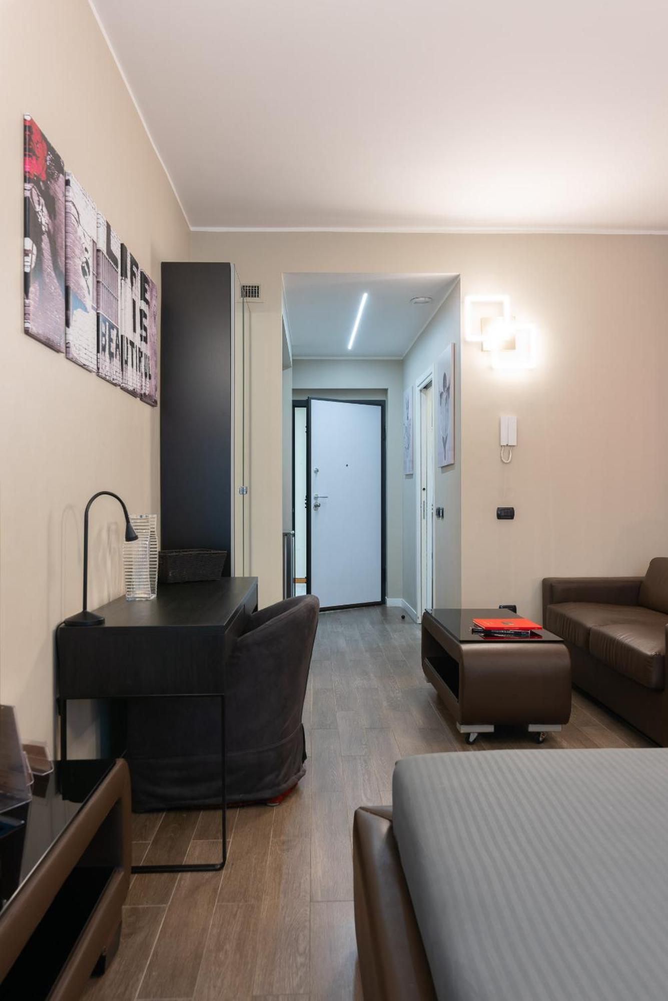 Double L Luxury Suite 米兰 外观 照片